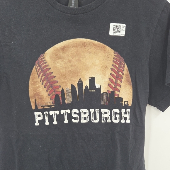 Pittsburgh Skyline Graphic T-Shirt - Black - Picture 6 of 16